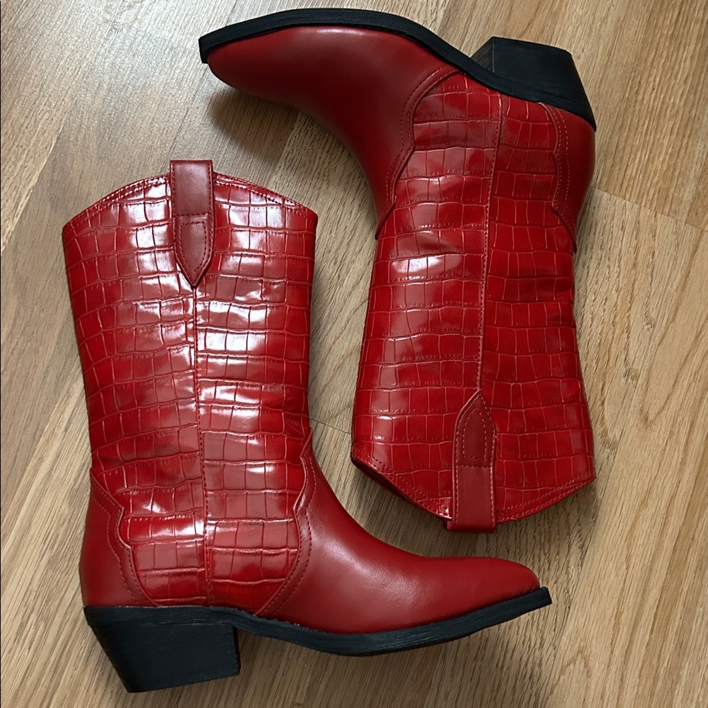 Red booties - Picture 2 of 6